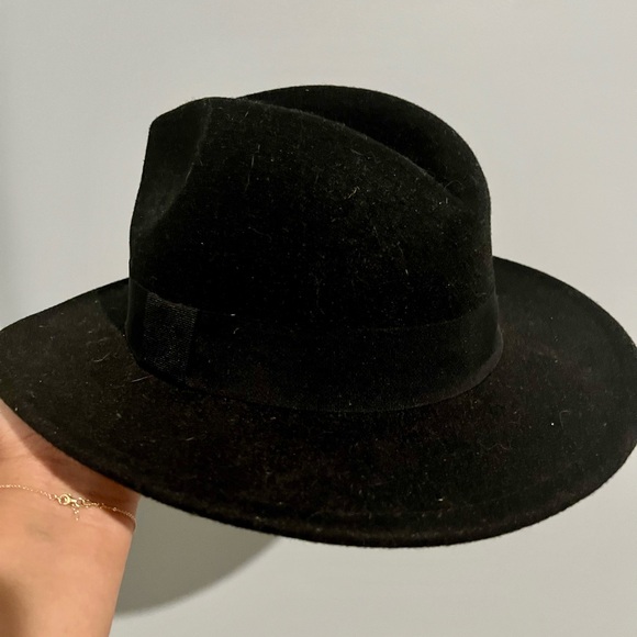Lanzom Accessories - EUC Lanzom Black Hat (OS)